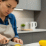 Забудьте про сметану: эта заправка из авокадо превращает обычные жареные кабачки в блюдо, которое просят готовить снова и снова - Pg12.Ru