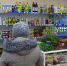 Не успеете моргнуть, как полки магазинов опустеют: ушлые хозяйки уже сейчас закупаются этими продуктами к Новому году - Pg12.Ru